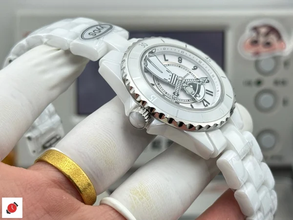 高仿香奈兒Chanel-J12 白色陶瓷-公仔特別款 38MM