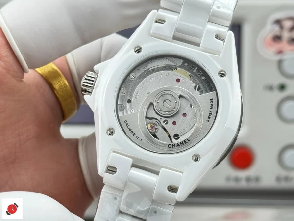 高仿香奈兒Chanel-J12 白色陶瓷-公仔特別款 38MM