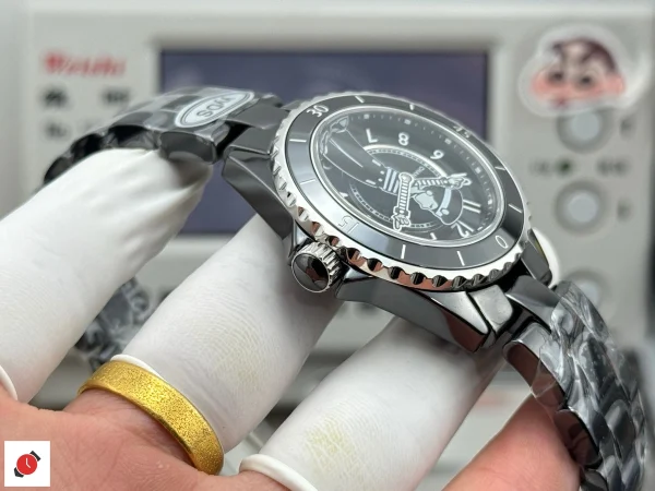 高仿香奈兒Chanel-J12 黑色陶瓷-公仔特別款 38MM