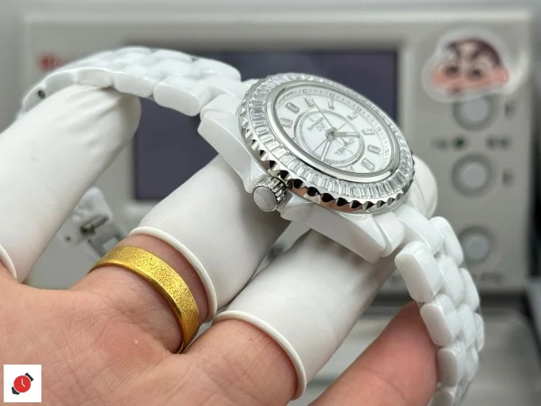 高仿香奈兒Chanel-J12 白色陶瓷方鑽 33MM