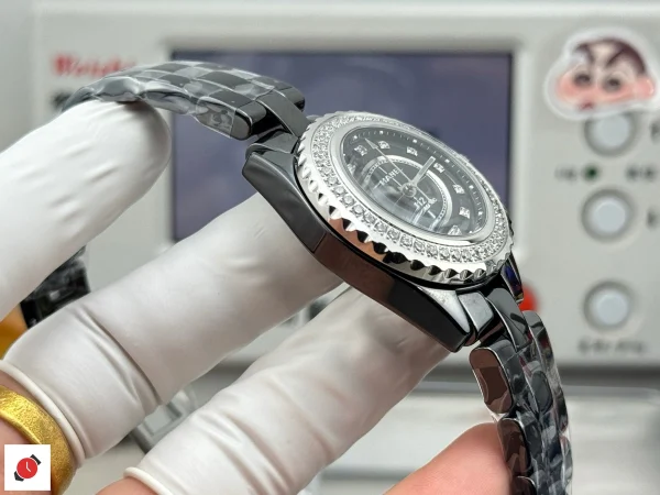 高仿香奈兒Chanel-J12 黑陶瓷鑲鑽 33MM