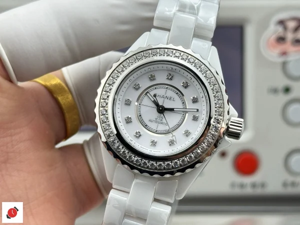 高仿香奈兒Chanel-J12 白色陶瓷鑲鑽 33MM