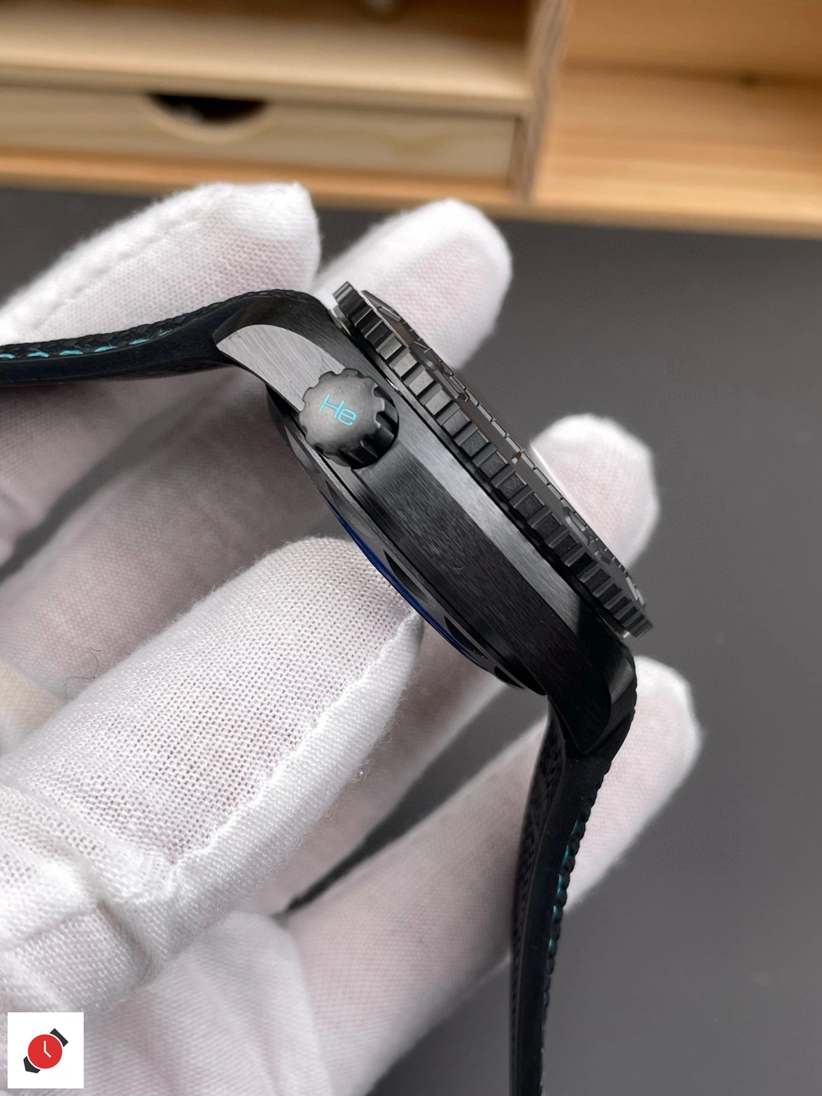 高仿歐米茄-Omega 海馬600系列 世界時區 陶瓷腕錶