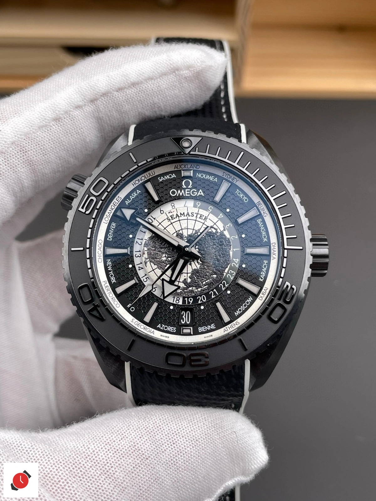 高仿歐米茄-Omega 海馬600系列 世界時區 陶瓷腕錶 黑盤