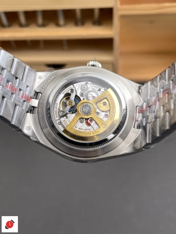 高仿勞力士-Rolex 陸使型 Land-Dweller 白盤 40MM