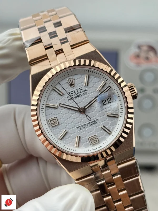 高仿勞力士-Rolex 陸使型 Land-Dweller 玫瑰金白盤 40MM