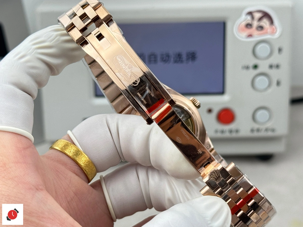 高仿勞力士-Rolex 陸使型 Land-Dweller 玫瑰金白盤 40MM