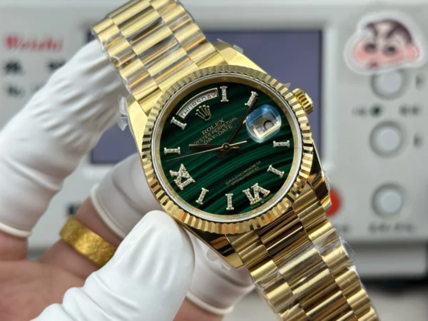 高仿勞力士Rolex-星期日曆型36 綠松石盤面